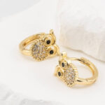 Huggies Búho Zirconia Oro Lam