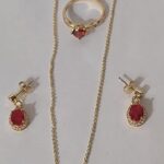 JUEGO DE CRISTAL ROJO EN ORO LAMNADO