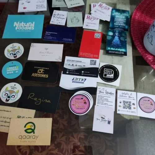 Tarjetas de Presentación / Hangtag Perforadas Etiquetas para ropa