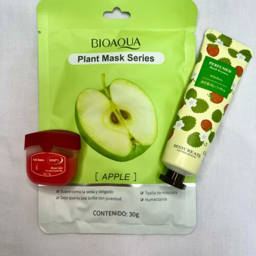 Kit de cuidado, mascarilla facial, hidratación labial y crema de mano