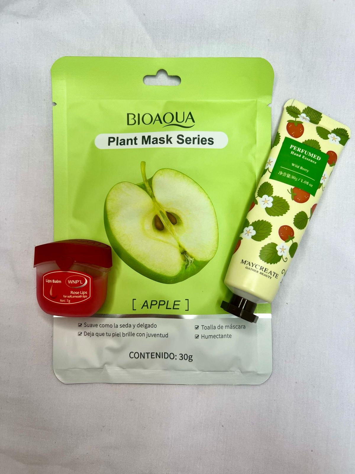 Kit de cuidado, mascarilla facial, hidratación labial y crema de mano