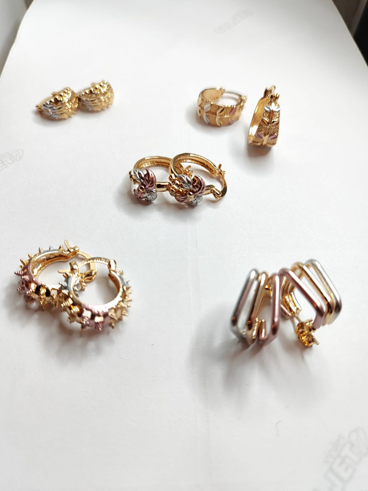 Set aretes para cualquier ocasion en oro laminado 18 k colores