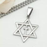 Dije Estrella con Cruz