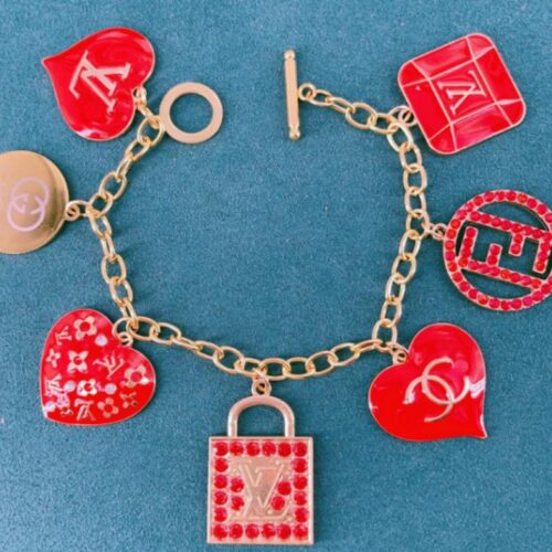 Iconic Charm Bangle Diseños de temporada