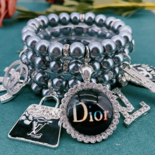 Coquette Luxe La Pulsera Viral de TikTok que todas quieren 4 unidades Perfectas para regalar con tus mejores amigas