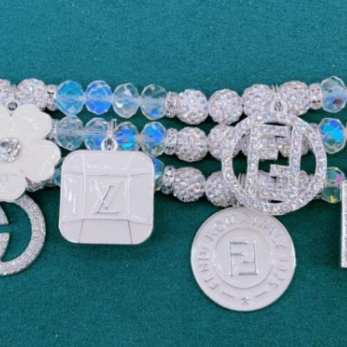 White Floral Dream La Pulsera Viral de TikTok que todas quieren