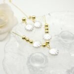 Set collar y aretes en blanco oro laminado 18k