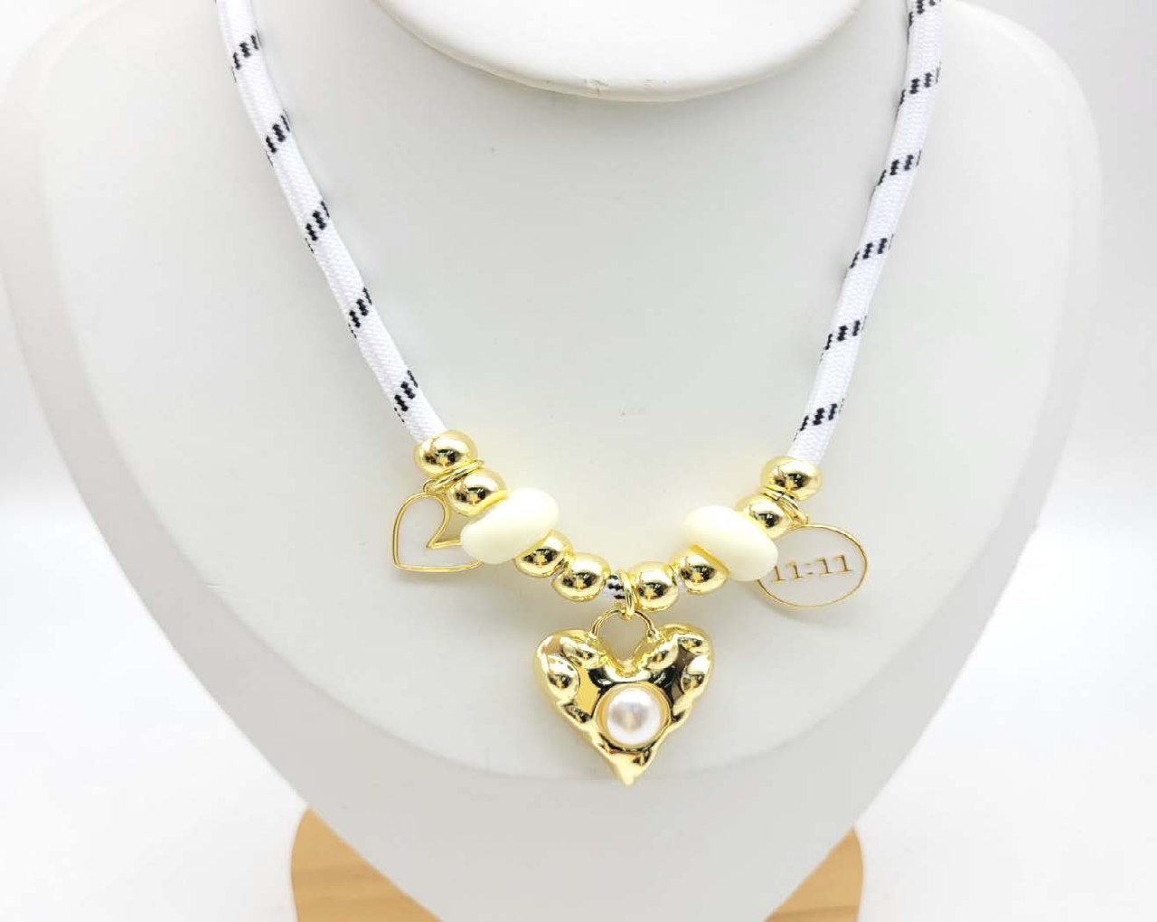 Corazón 11:11 oro laminado 18 k y perlas